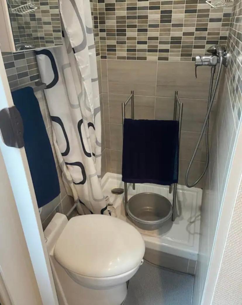 Small Studio Near Eiffel Tower Париж Екстериор снимка