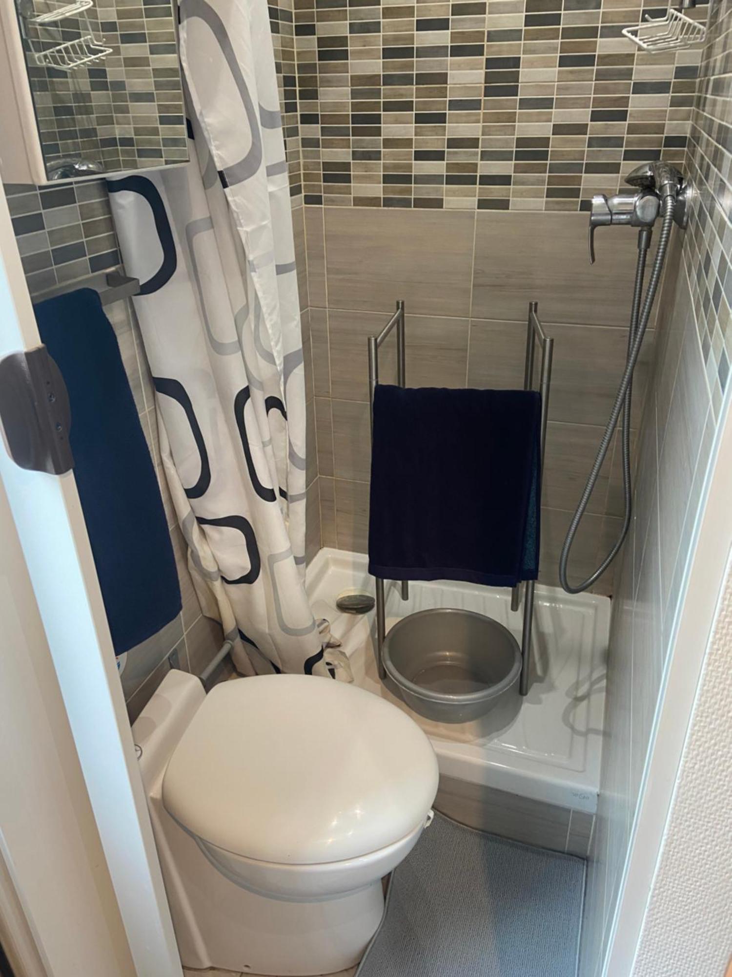 Small Studio Near Eiffel Tower Париж Екстериор снимка